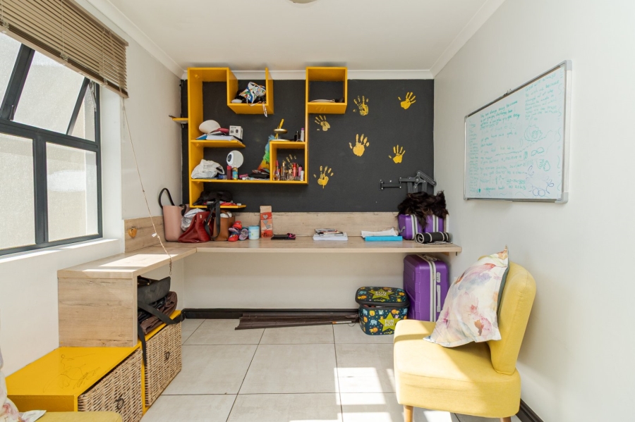 3 Bedroom Property for Sale in Buh Rein Estate Western Cape